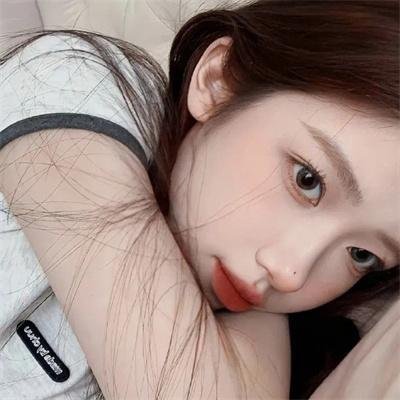鲜花盛开的村庄